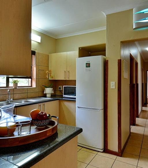 Monateng Safari Lodge Wallmannstal Екстер'єр фото